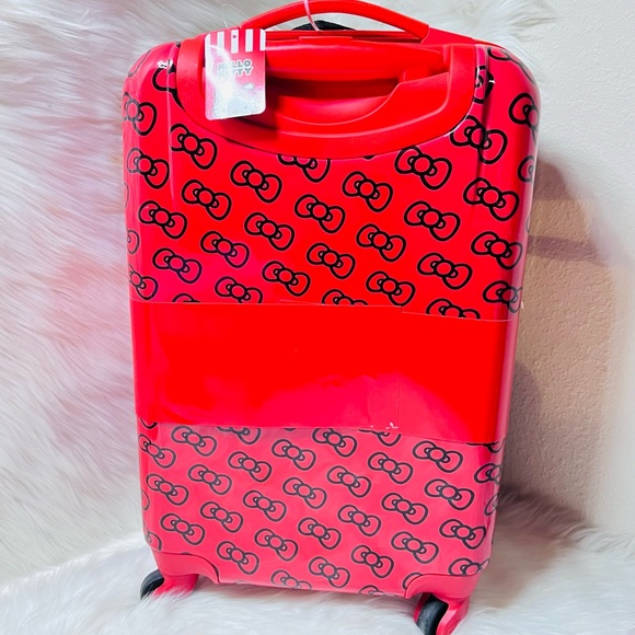 Hello Kitty Luggage Set - Picture 5 of 5